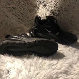 Black on black Nike air 270, black/white hard to find speckled sole Worn once